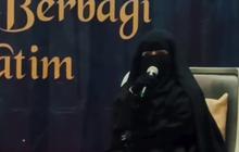 7 Potret Ibu-Anak Artis Hadiri Acara Buka Puasa Bareng Anak Yatim: Umi Pipik Kasih Tausiah, Abidzar Al-Ghifari Nyanyikan Lagu Mendiang Uje