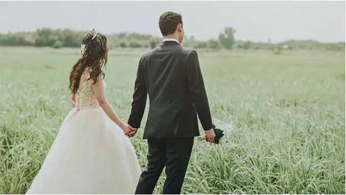 Foto Prewedding/copyright pexels.com/@minan1398