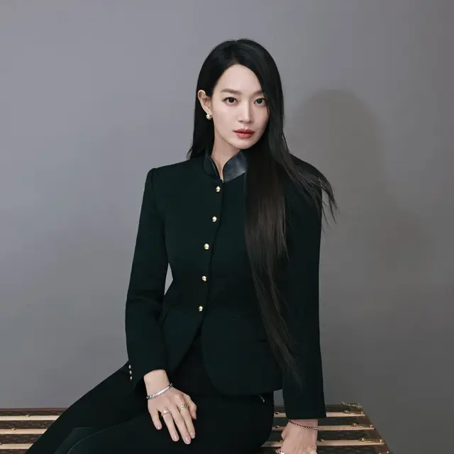 Baru Dua Minggu Menikah dengan Kim Woo Bin, Shin Min Ah Resmi Jadi House Ambassador Louis Vuitton