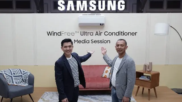 Donny Libra, Head of Air Conditioner Product Marketing, Samsung Electronics Indonesia dan Hendy Budihartono, Head of AC Business, Samsung Electronics Indonesia dalam acara peluncuran Samsung AC WindFree Ultra. Credit: Samsung Electronics Indonesia