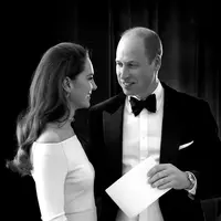 Kate Middleton dan Pangeran William jarang menunjukkan kemesraan di depan umum seperti Meghan Markle dan Pangeran Harry, tapi tidak untuk momen tur kerajaan Boston ini (Foto: https://www.instagram.com/princeandprincessofwales/)