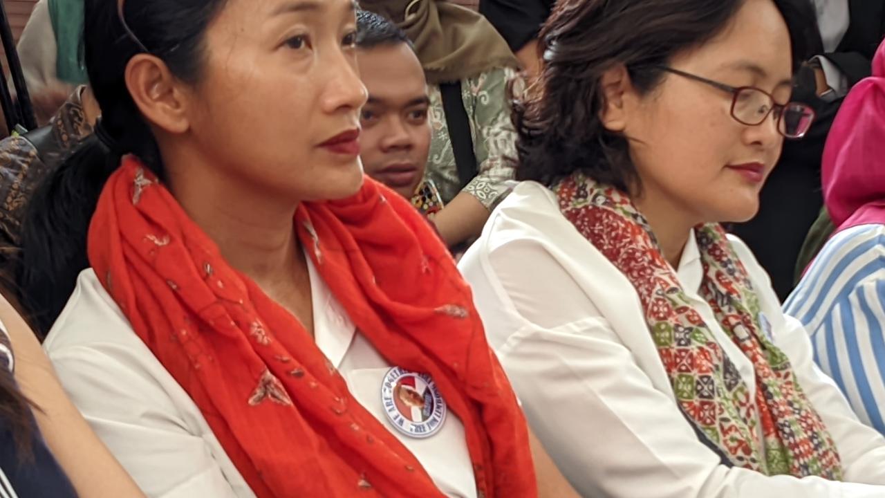 istri tom lembong hadiri sidang putusan praperadilan suami