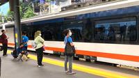 Suasana stasiun Tanah Abang, Jakarta di era COVID-19 (13/11/2022). Foto: Liputan6.com/Ade Nasihudin.