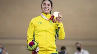 Atlet para balap sepeda asal Australia, Paige Greco, menjadi peraih medali emas pertama di ajang Paralimpiade Tokyo 2020 (Charly Triballeau / AFP)