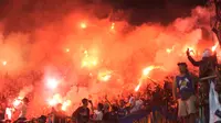Rugi Banyak! Gara-gara Flare Suporter, Persib Sudah Kena Denda Rp400 Juta di BRI Liga 1
