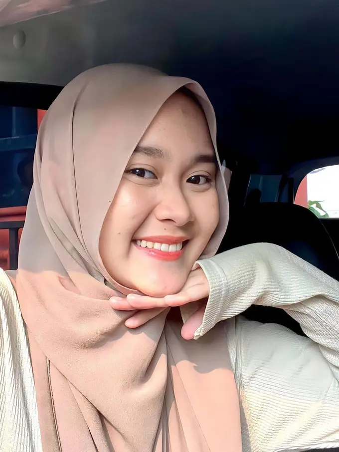 Potret Terbaru Alma Thania (Instagram/almathania_)