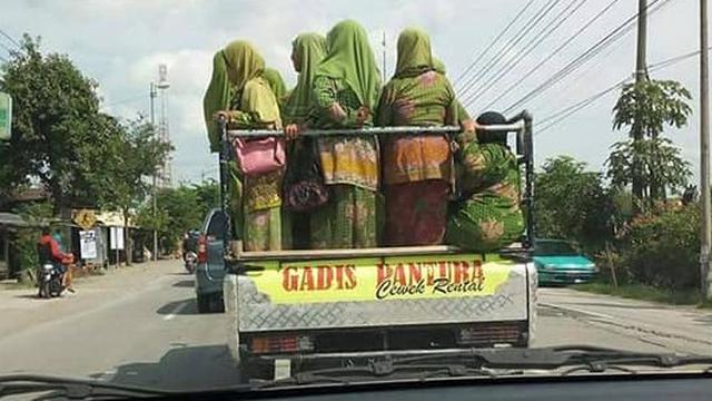 Tingkah Kocak Emak-Emak yang Bikin Gak Habis Pikir