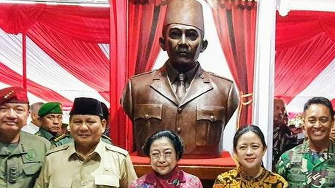 Patung Sukarno di Akademi Militer Magelang<br>