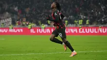 Pemain AC Milan, Rafael Leao, merayakan gol pada laga Serie A/Liga Italia antara AC Milan vs Genoa di Milan, Italia, Kamis, 8 Januari 2026. (AP Photo/Antonio Calanni)