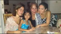 Penyidik Polda Bali memanggil 2 kakak angkat Angeline, Yvone dan Christina. Keduanya akan menjalani pemeriksaan terkait kasus penelantaran Angeline dengan tersangka sang ibu, Margriet Megawe.