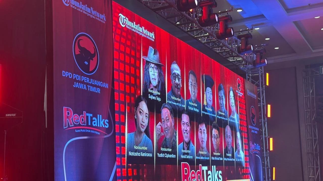 Gelaran RedTalks: Suara Muda untuk Jatim Keren di Dyandra Convention Center Surabaya