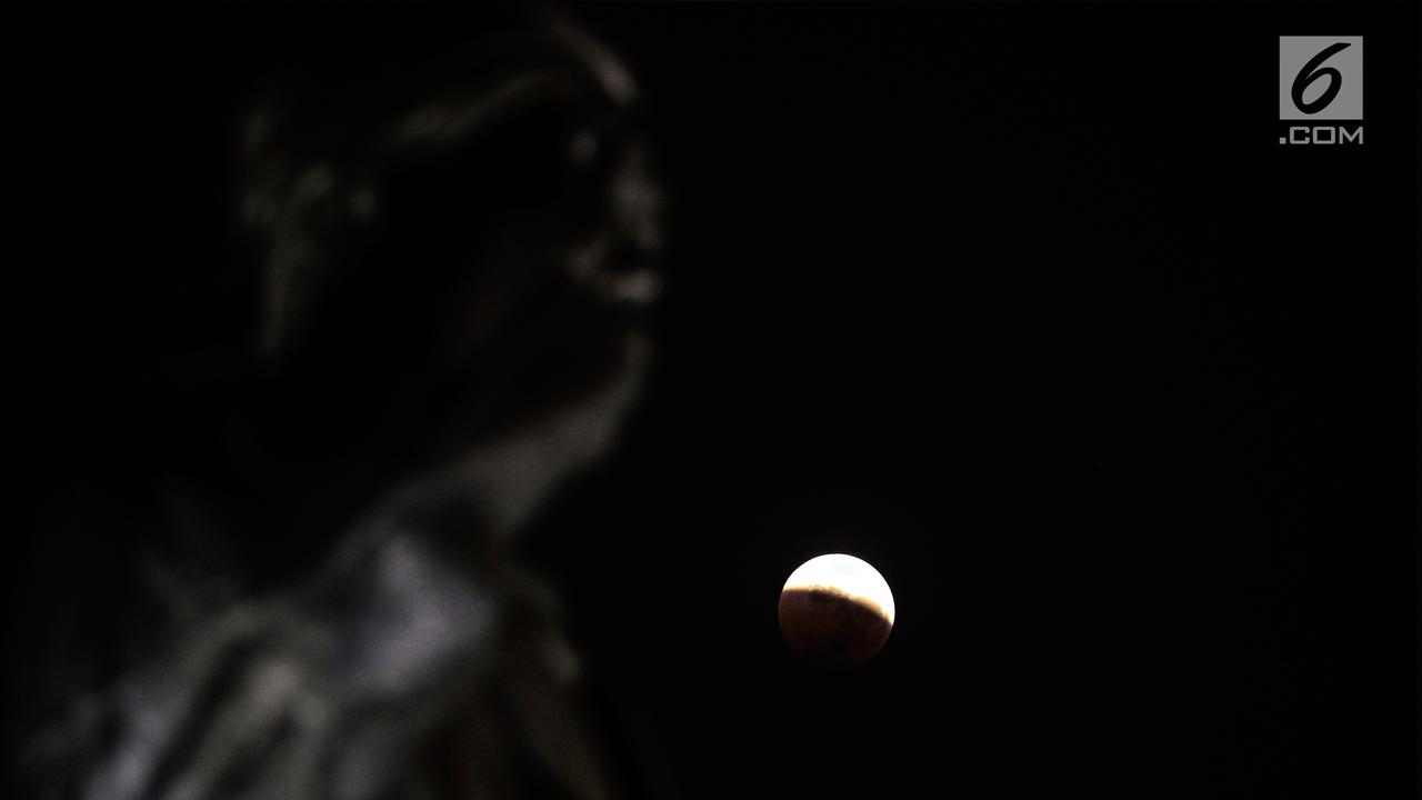 Gerhana Bulan Total di Jakarta