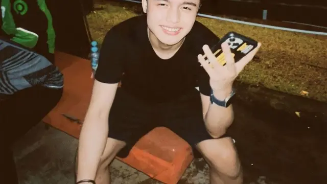 Restu VHT Anak Charly Van Houten