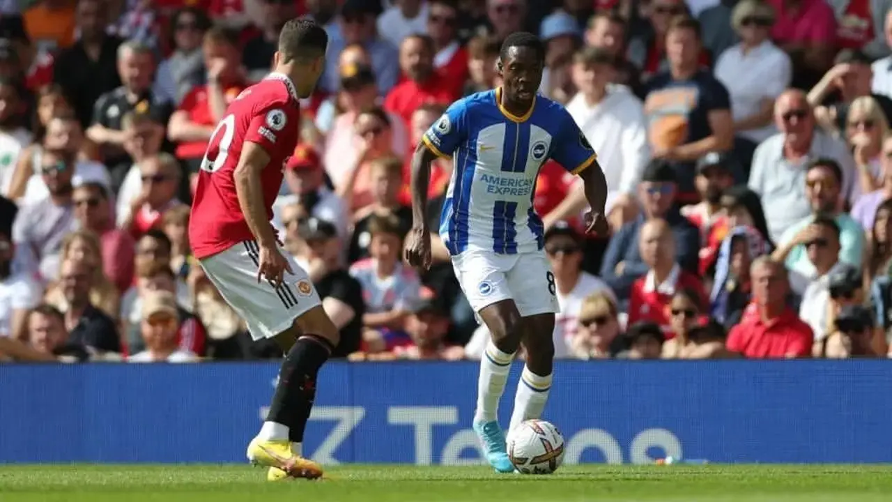 Enock Mwepu - Brighton & Hove Albion - Liga Inggris