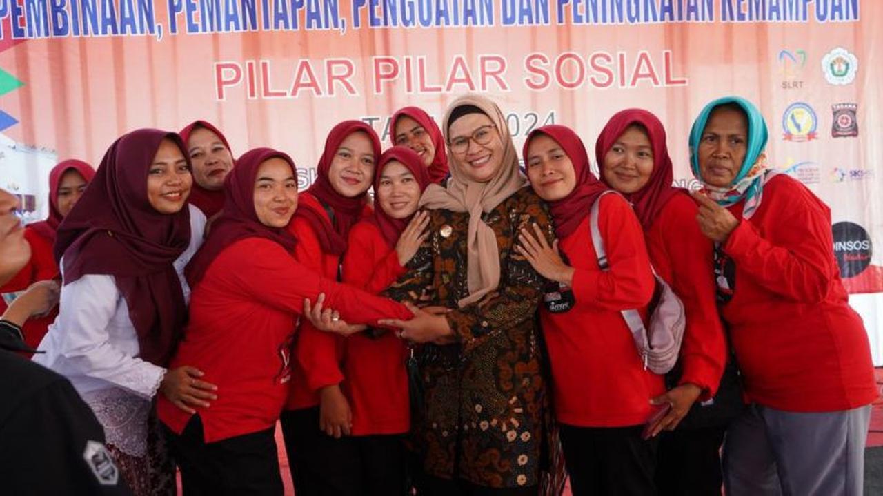 Bupati yang akan maju lagi di Pilbup Indramayu, Nina Agustina (Istimewa)