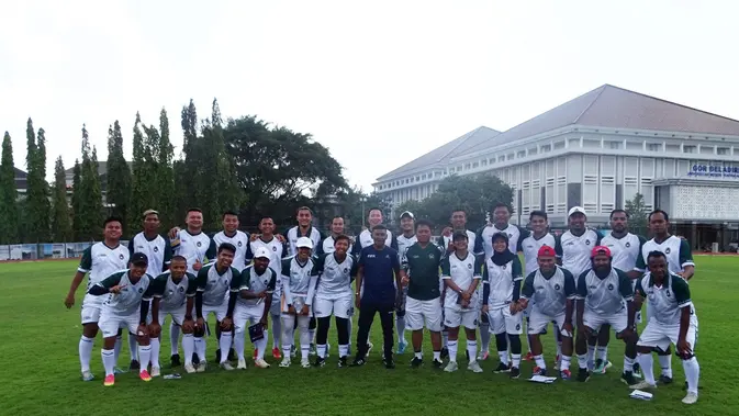 Pelatih Top Eks Timnas Ramaikan Sepak Bola Indonesia