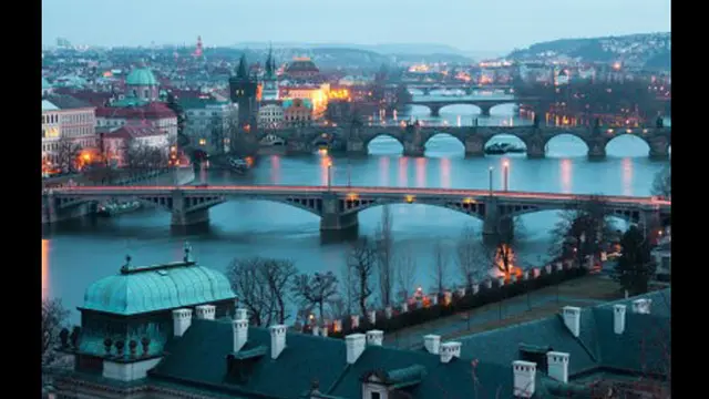 Photo copyright Listphobia