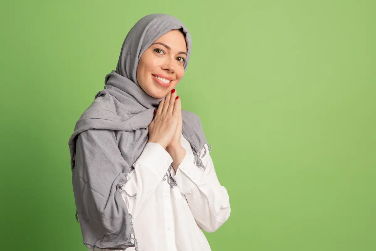 Ilustrasi minta maaf, wanita muslim