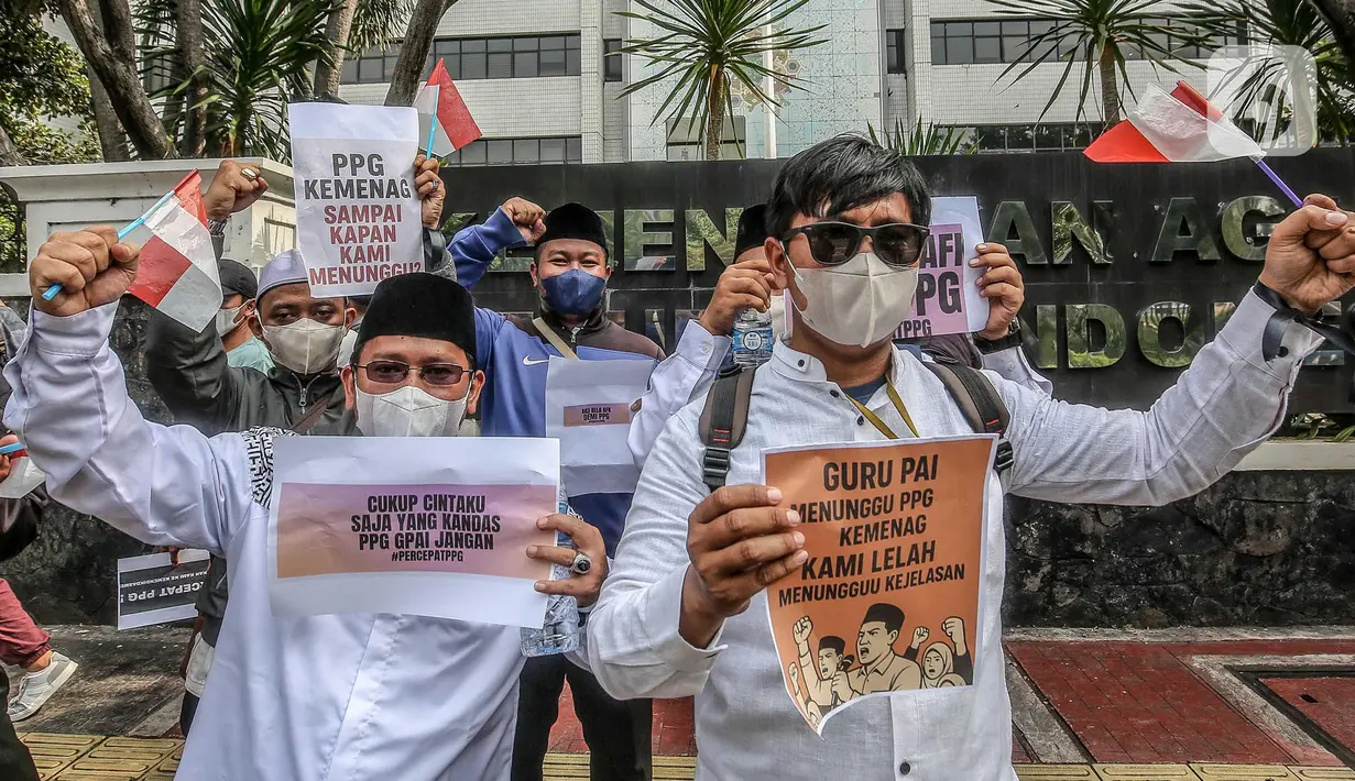 Aksi unjuk rasa dilakukan secara tertib dan damai dengan kawalan sejumlah petugas keamanan. (Liputan6.com/Herman Zakharia)