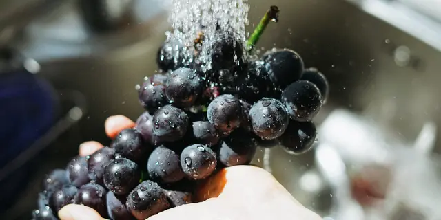 5 Buah yang Sebaiknya Tidak Dicuci Sebelum Disimpan, Lengkap Tips Jaga Kesegaran Lebih Optimal