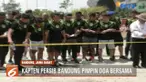 Sang kapten Supardi Natsir memimpin doa singkat bersama, berharap agar arwah almarhum mendapat tempat yang mulia di sisi Tuhan Yang Maha Kuasa.