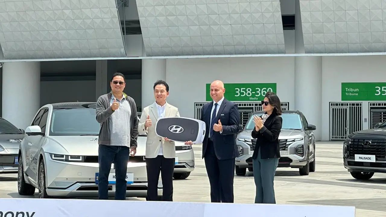 Acara Penyerahan 148 Unit Kendaraan Hyundai Kepada FIFA