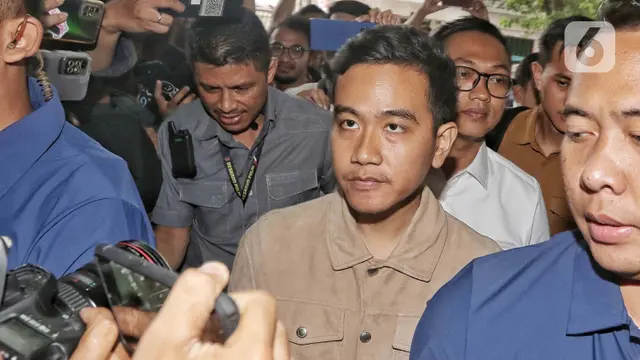 Gibran Rakabuming Raka Penuhi Panggilan Bawaslu Jakarta Pusat