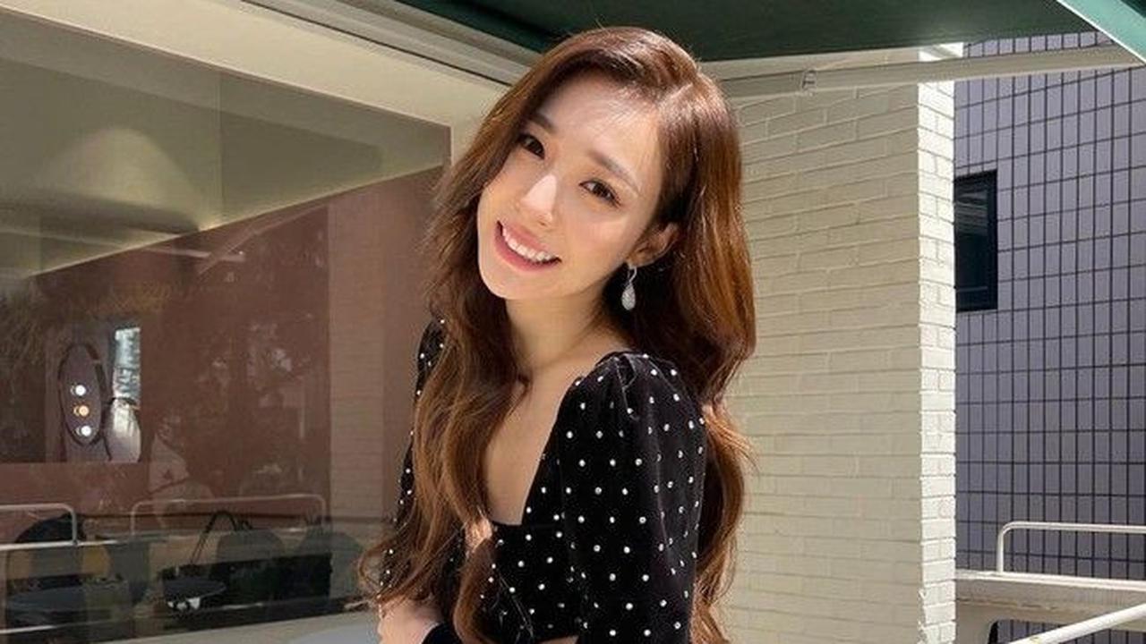 Menurut Tiffany, banyak mengonsumsi air dan cairan elektrolit merupakan rahasianya bisa memiliki kulit paripurna.