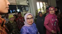 Mufidah Kalla menegok cucu Presiden Jokowi di RS PKU Muhammadiyah, Solo (Liputan6.com/ Reza Kuncoro)