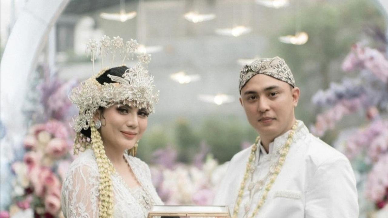 Mas Kawinnya Begitu Mewah