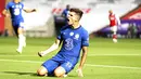 Pemain Chelsea, Christian Pulisic, melakukan selebrasi usai mencetak gol ke gawang Arsenal pada laga final Piala FA di Stadion Wembley, London, Sabtu (1/8/2020). Arsenal menang 2-1 atas Chelsea. (Adam Davy/Pool via AP)