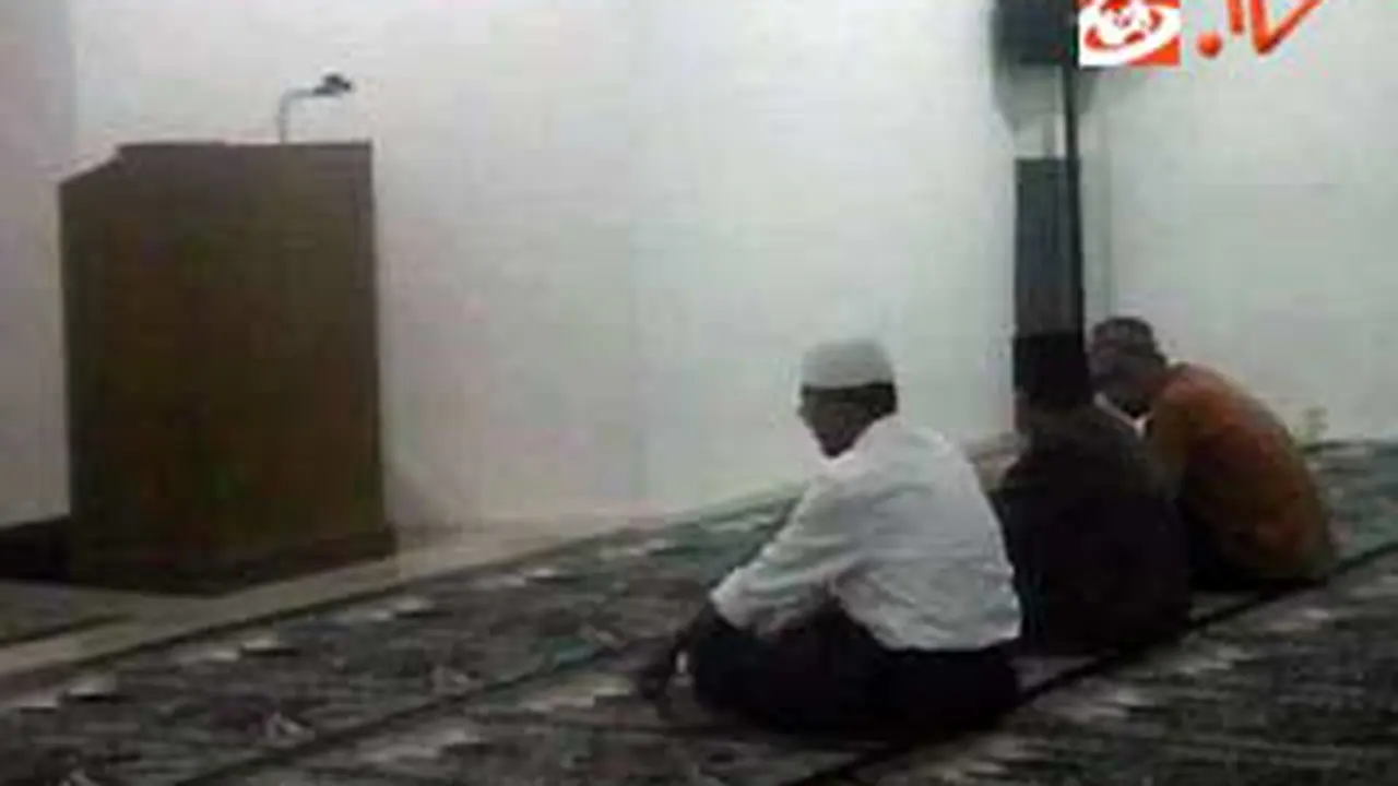 110305aahmadiyah.jpg