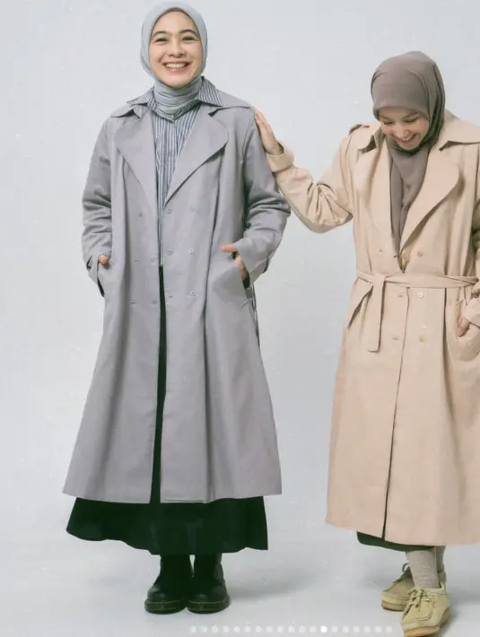 Berbalut coatm keduanya tampilkna inspirasi gaya liburan musim dingin yang begitu gaya. [Foto: Instagram/ Natasha Rizky]