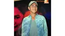  Menurut Vino cara itu dapat menghadirkan Jizzy dalam bayangan meski secara fisik tak terlihat, Selasa (22/4/2014) (Liputan6.com/Faisal R syam).