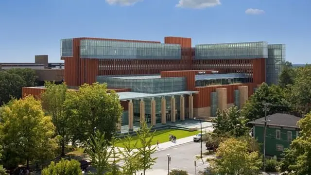 Ross School of Business Universitas Michigan tempat Tyler Kwon mengenyam pendidikan tingginya (Pinterest)