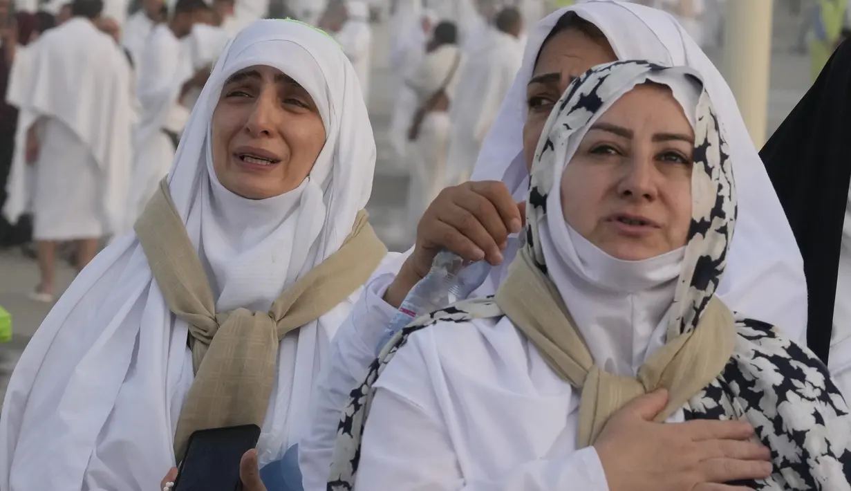 Arafah merupakan tempat yang mustajab untuk berdoa baik dari aspek tempat maupun waktu, yaitu saat wukuf di tanggal 9 Dzulhijjah.  (AP Photo/Rafiq Maqbool)