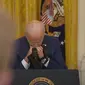 Presiden AS Joe Biden saat konferensi pers terkait serangan bunuh diri di Bandara Hamid Karzai di Afghanistan. Dok: YouTube The White House