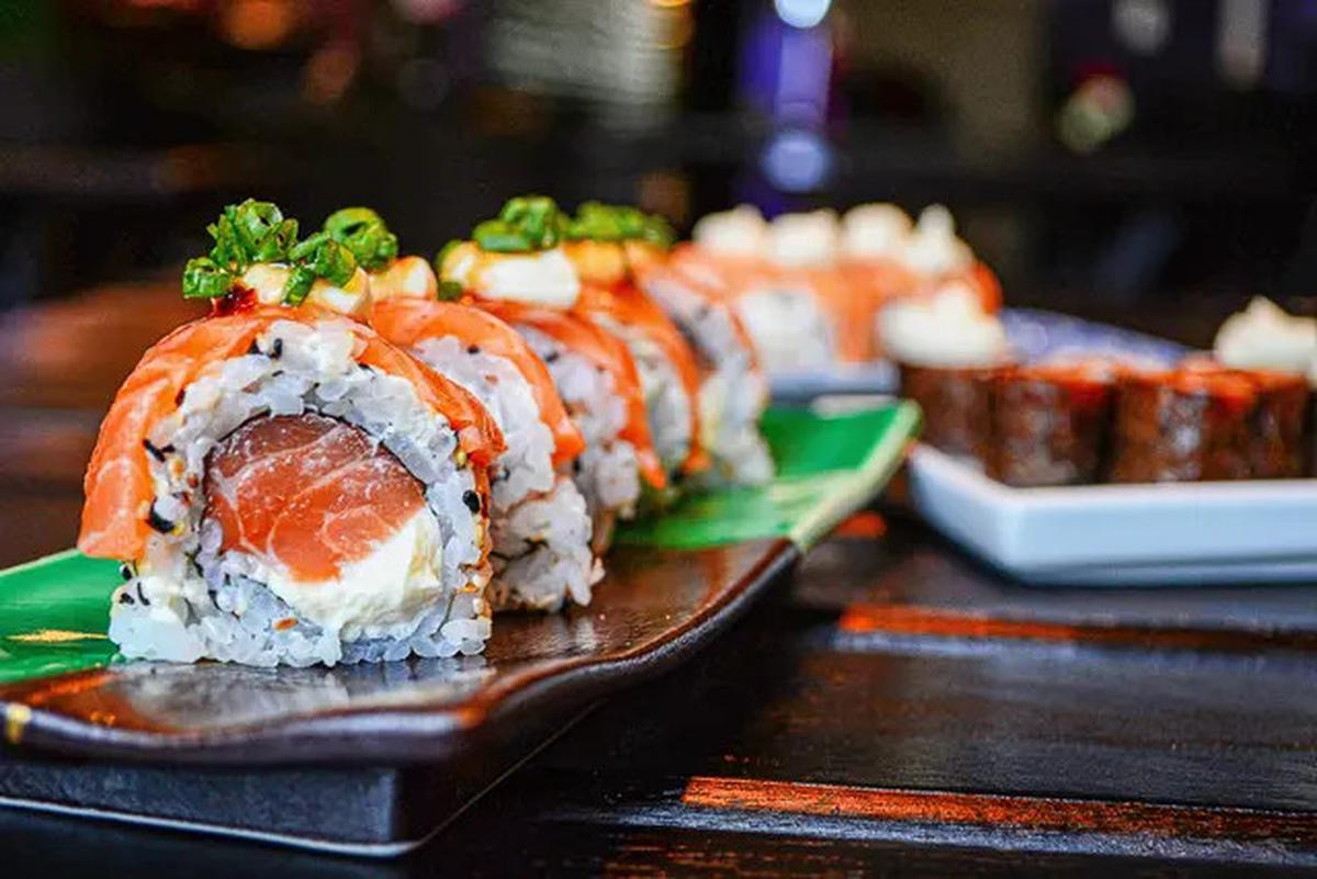 Apakah Ibu Menyusui Boleh Konsumsi Sushi? Simak Panduan Lengkapnya!