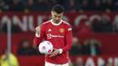 <p>Pada menit ke-60, Ronaldo dan kolega tertinggal satu angka. Marcos Alonso berhasil memanfaatkan umpan sundulan Kai Havertz menjadi tembakan voli first time yang gagal dihentikan David de Gea. (AFP/Dave Thompson)</p>