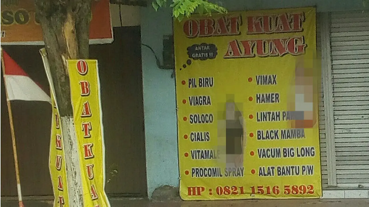 Pasang Reklame Berkonten Pornografi, Satpol PP Turunkan Banner Obat Kuat di Jember