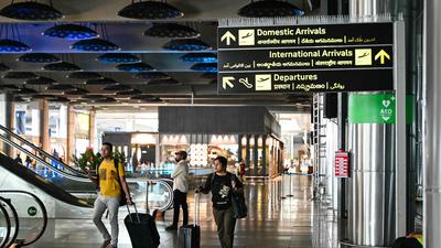 Bandara Diblokir, Iran Peringatkan Jalur Udara Kawasan Bisa Lumpuh