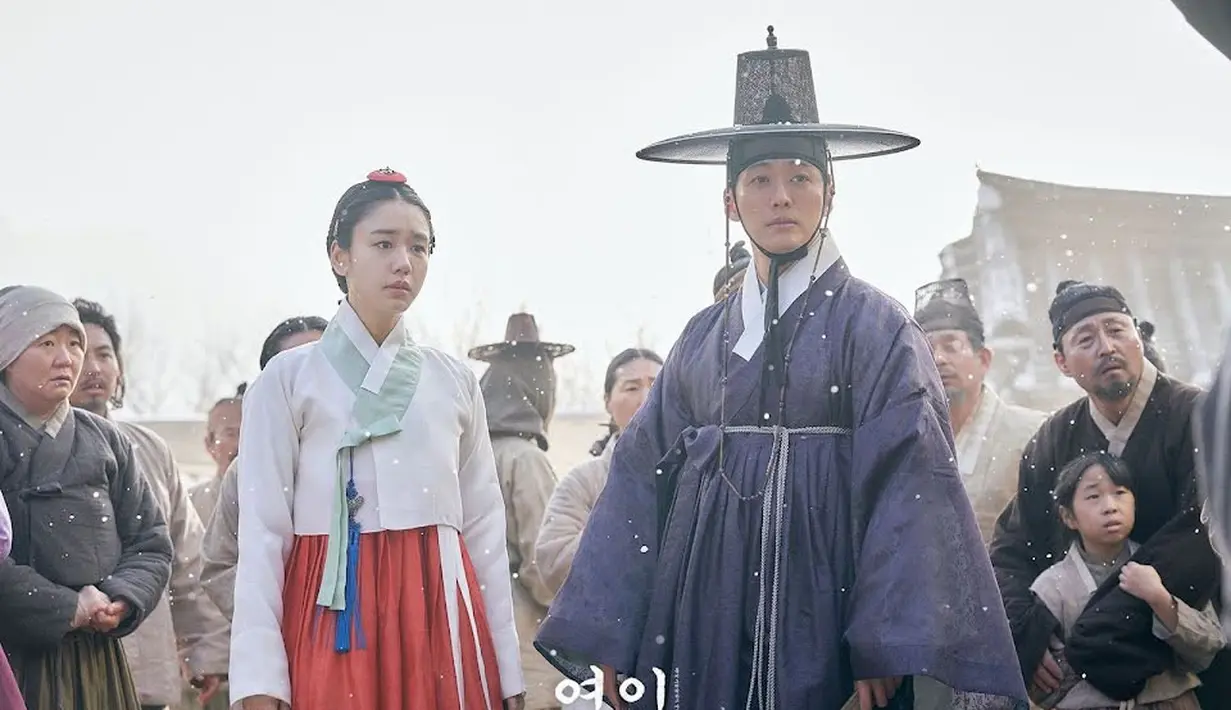 Roman sejarah My Dearest berpusat pada cerita seorang pria misterius (Nam Goong Min) yang tiba-tiba muncul di masyarakat kelas atas dan jatuh cinta dengan seorang wanita (Ahn Eun Jin) dari keluarga bangsawan. My Dearest tayang pada 4 Agustus. (Foto: MBC via Koreaboo)