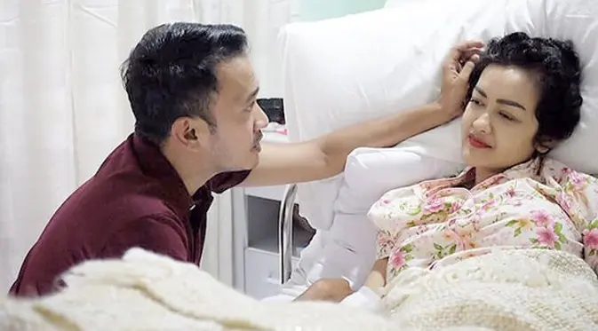Ruben Onsu saat menjenguk Julia Perez di rumah sakit (Instagram)