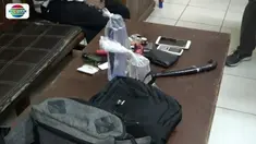 Satu dari dua orang pencuri dompet di Samarinda, Kalimantan Timur, tewas dihajar massa. Sementara satu lainnya babak belur dan diamankan ke Mapolsek Kota Samarinda.