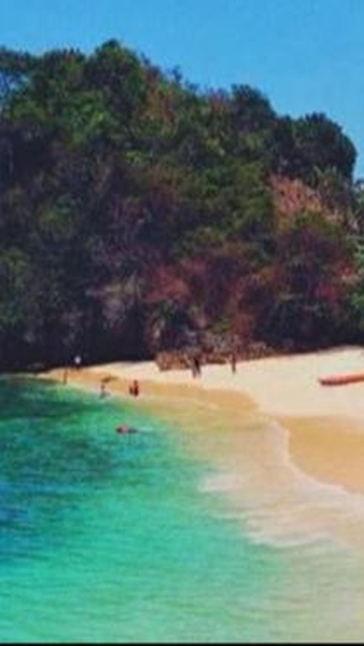 4.	Pantai Tete Tonra