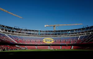 Tampilan umum Stadion Camp Nou di Barcelona, Spanyol, pada Jumat, 7 November 2025, menjelang sesi latihan pertama tim di stadion setelah renovasi. (AP Photo/Joan Monfort)