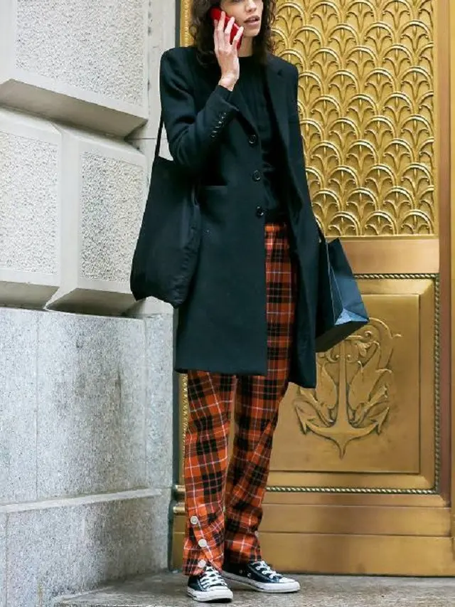 [Bintang] Tips Padu-padan Celana Kotak-kotak dengan 5 Gaya Ini