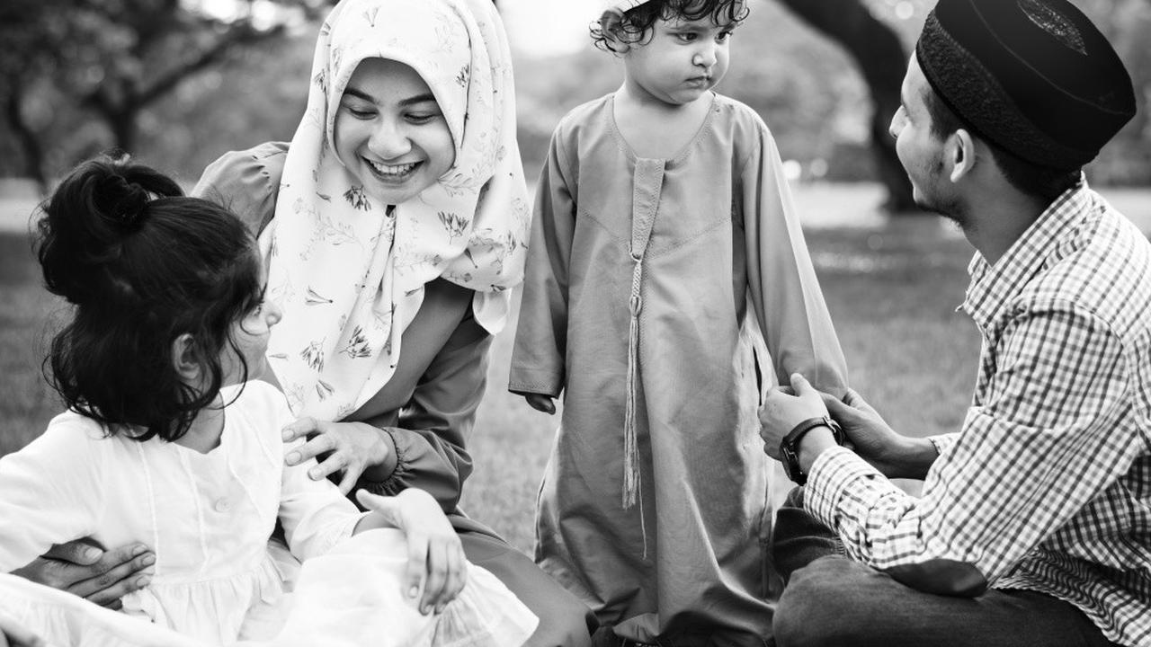 Ilustrasi Gamis Sekeluarga