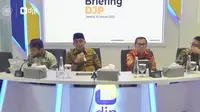 Direktur Jenderal Pajak Kementerian Keuangan Suryo Utomo dalam&nbsp;konferensi pers informasi perpajakan terkini di kantor DJP, Selasa (10/1/2023)