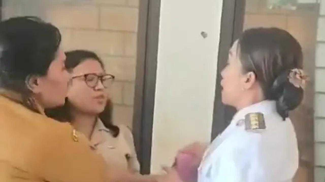 Viral Bupati SDB Nyaris Adu Jotos dengan Staf Dinas saat Live Streaming Sidak